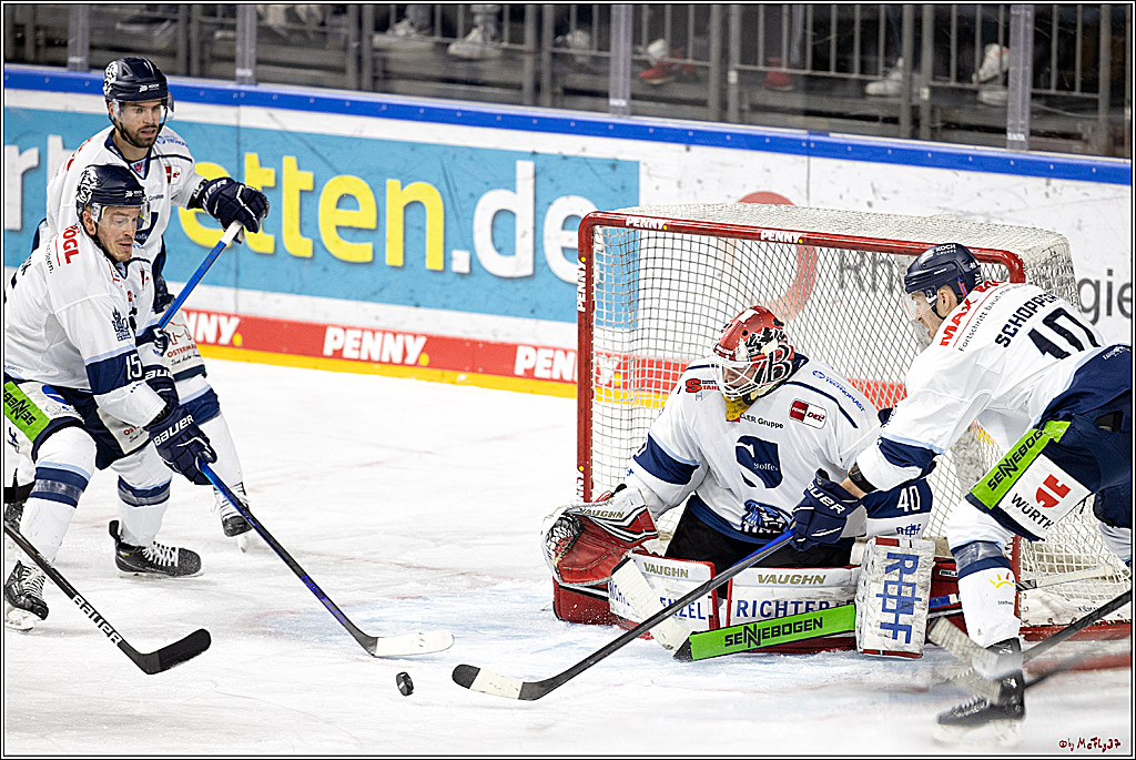 PENNY DEL;  Koelner Haie - Straubing Tigers; Koeln, 11.03.2022